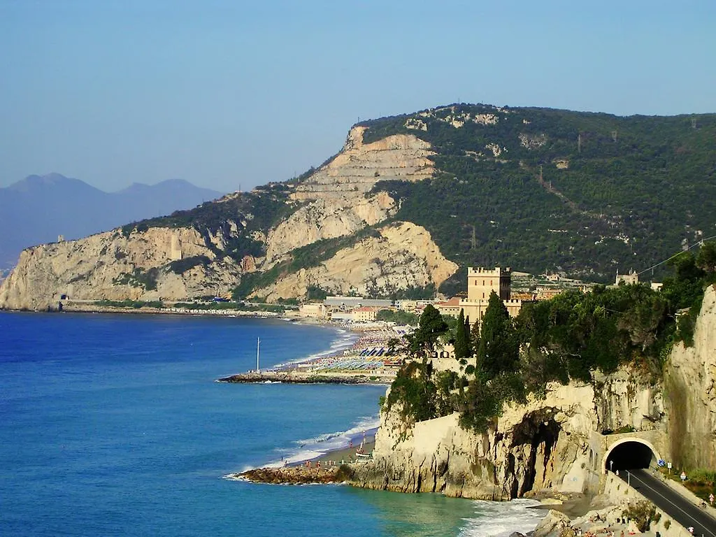 Hotel R&B Sterlizia Finale Ligure 0*,